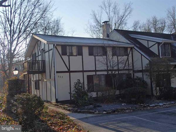 922 RHUE HAUS LN, Hummelstown, PA 17036