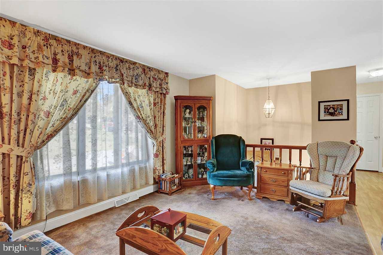 Shrewsbury, PA 17361,4 ESSEX CIRCLE DR
