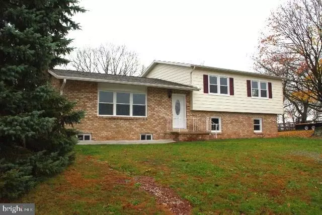 75 LOCUST DR, Littlestown, PA 17340