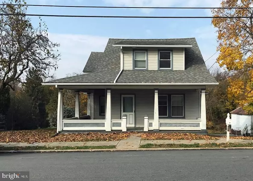 76 MAIN ST, Yorkana, PA 17406