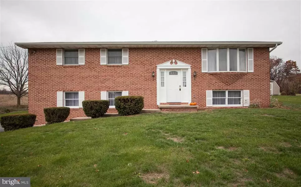 370 LOCUST POINT RD, York, PA 17406