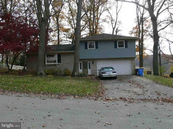 356 BLUE RIDGE DR, York Twp, PA 17402