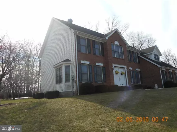 Hanover, PA 17331,15 KNOLLWOOD LN