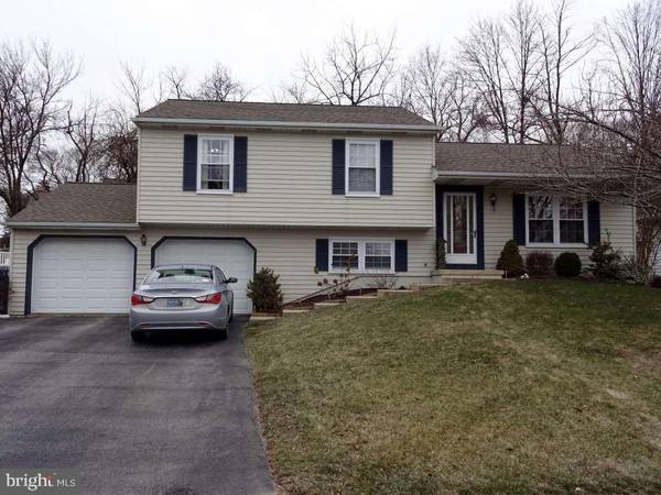 709 SAINT JOHNS PL, Dallastown, PA 17313