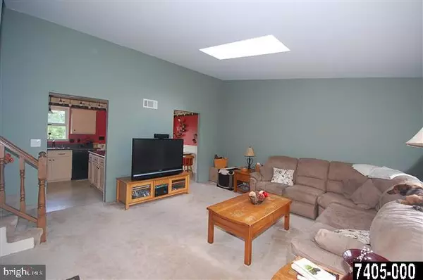 Hanover, PA 17331,77 GARDENIA DR