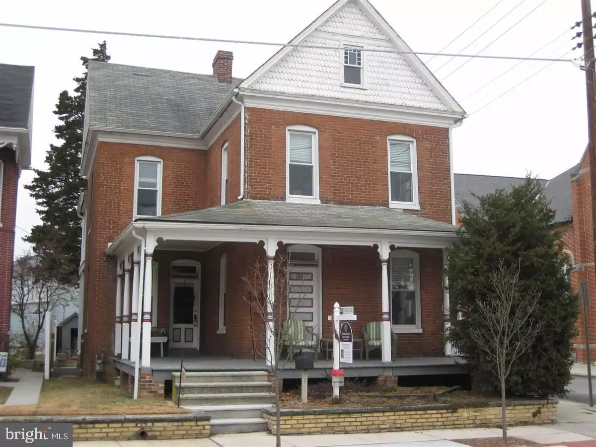 Hanover, PA 17331,124 E MIDDLE ST