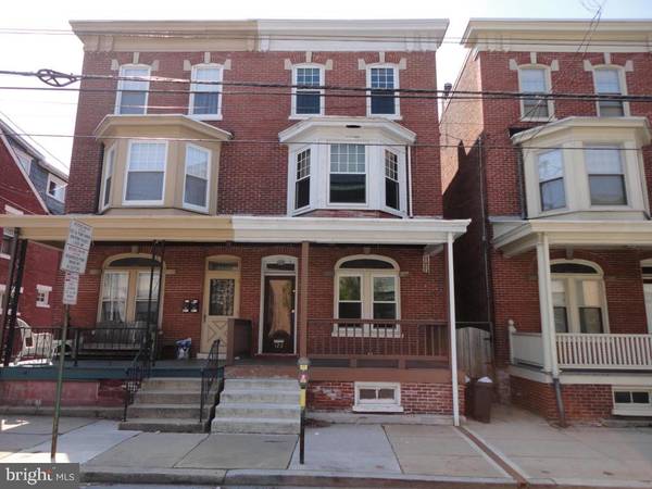 122 E JAMES ST, Lancaster, PA 17602