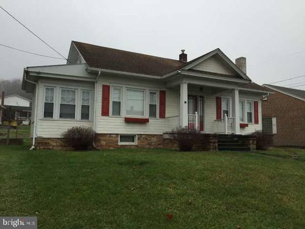 77 WESTFALL ST, Mcalisterville, PA 17049