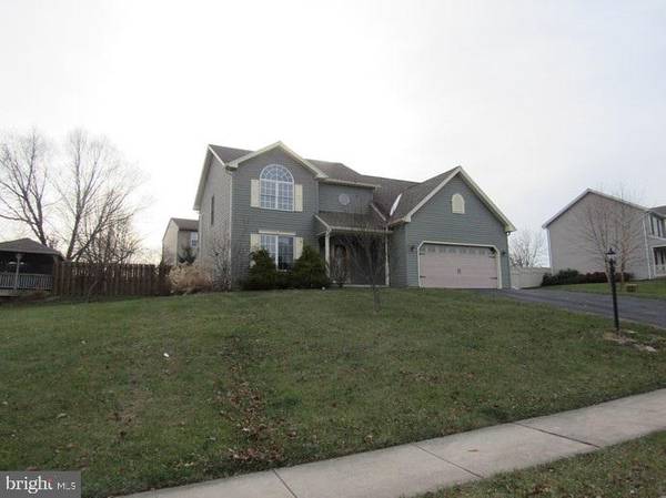 125 ABBEY DR, Mt Wolf, PA 17347