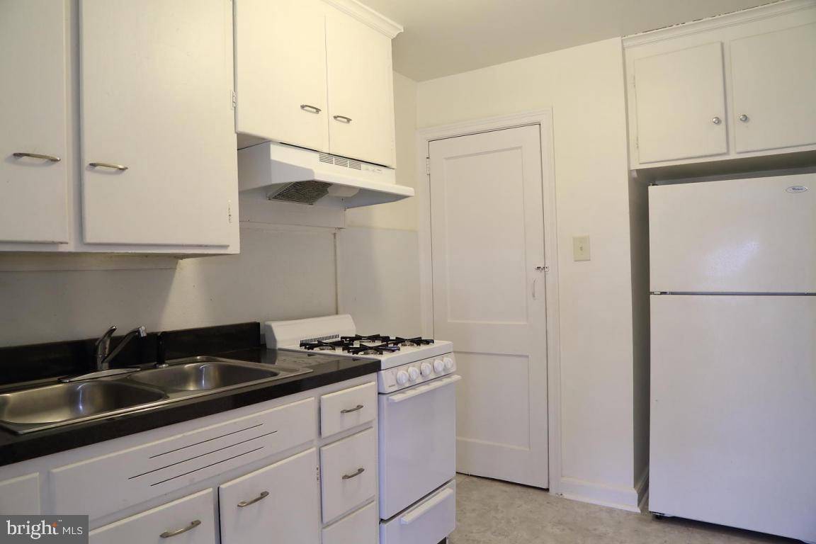 Lancaster, PA 17603,734 GEORGE ST