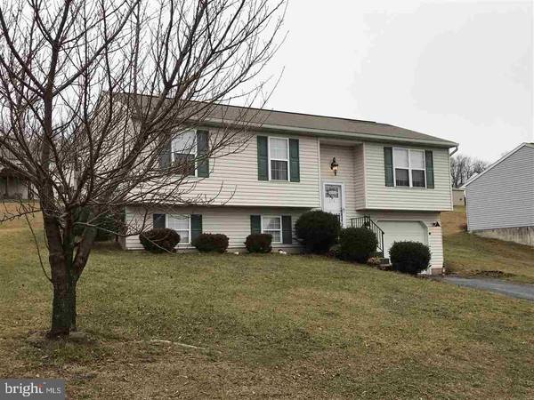 316 KORMIT DR, Red Lion, PA 17356