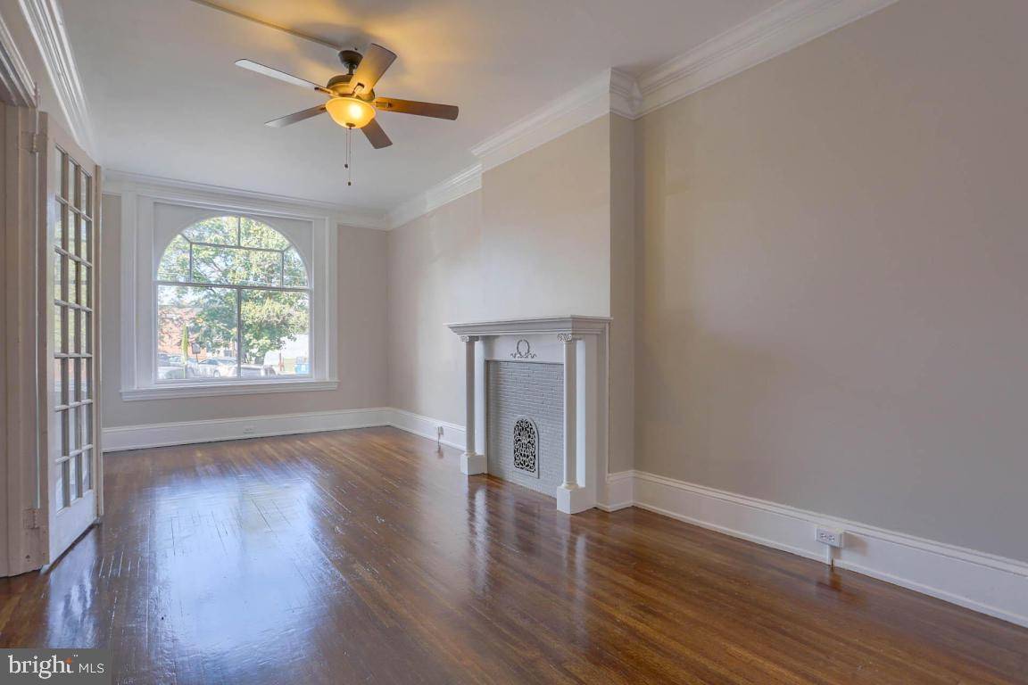 Lancaster, PA 17602,21 N ANN ST