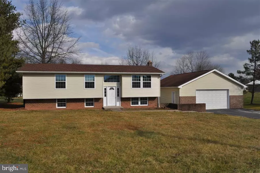 6111 SALEM RUN RD, Dover, PA 17315