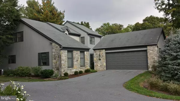 21 DEER FORD DR, Lancaster, PA 17601