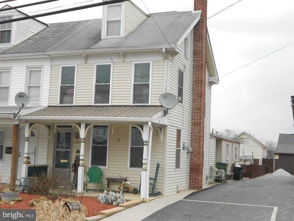 227 N MAIN ST, Jacobus, PA 17407