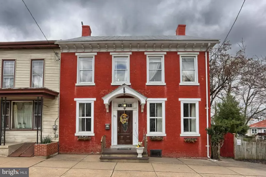 133 W MAIN ST, Annville, PA 17003