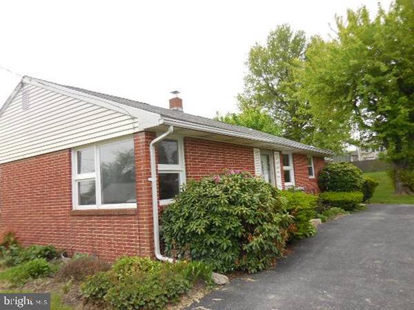 19 SHARON RD, Enola, PA 17025