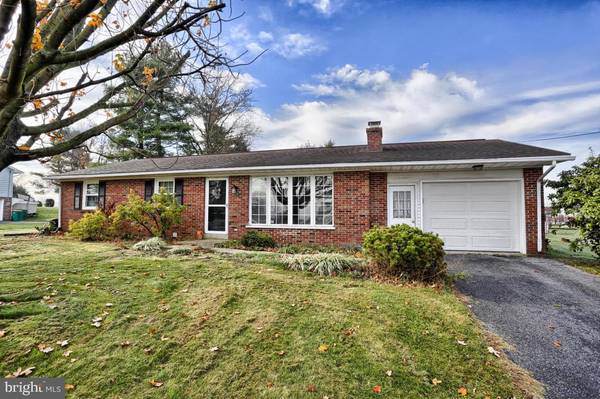 712 PINE HILL RD, Lititz, PA 17543