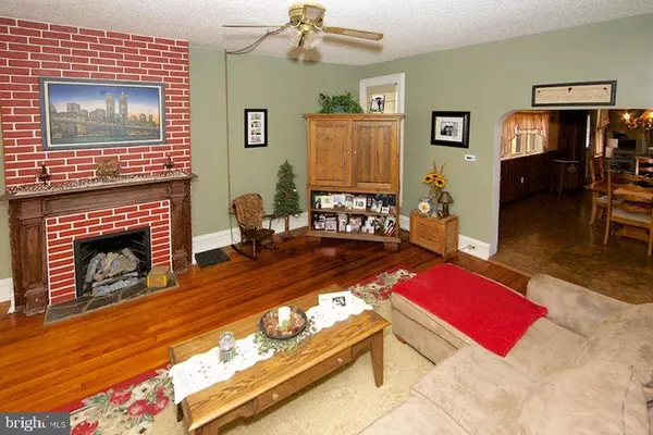 Columbia, PA 17512,337 POPLAR ST