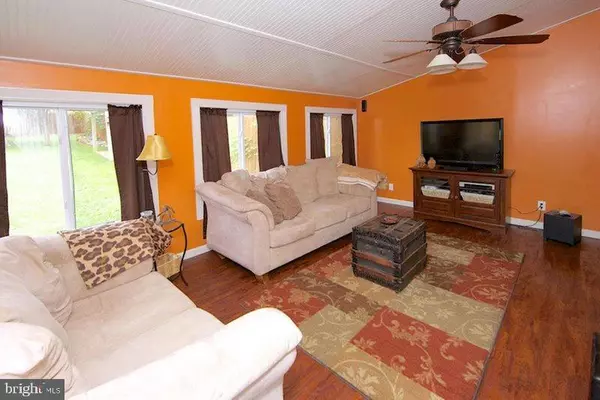 Columbia, PA 17512,337 POPLAR ST