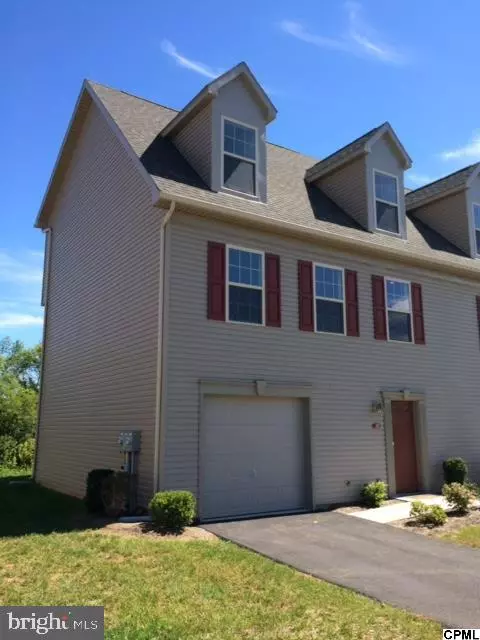 33 BROOK DR, Carlisle, PA 17015