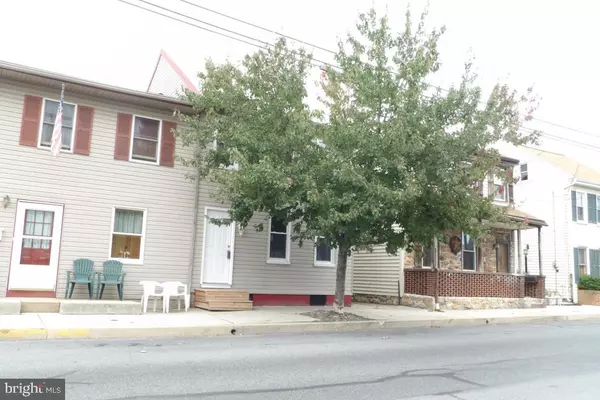 533 MANOR ST, Columbia, PA 17512