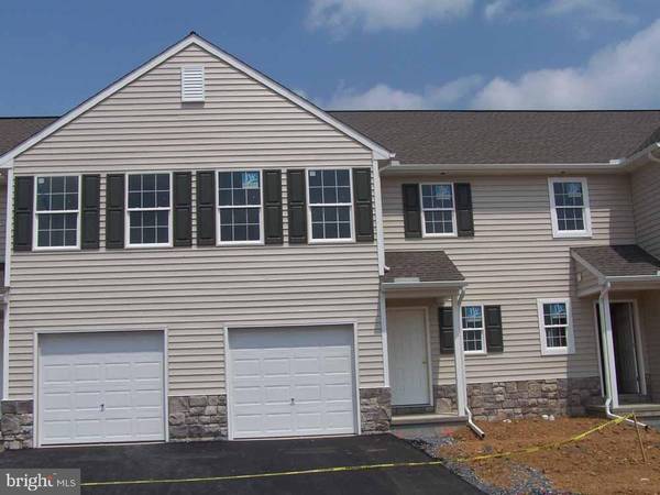 164 N VILLAGE CIR, Palmyra, PA 17078