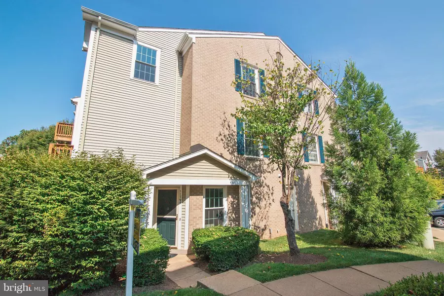 11795 ROCKAWAY LN #44, Fairfax, VA 22030