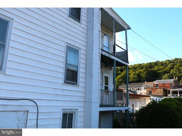 Ashland, PA 17921,325 WALNUT ST