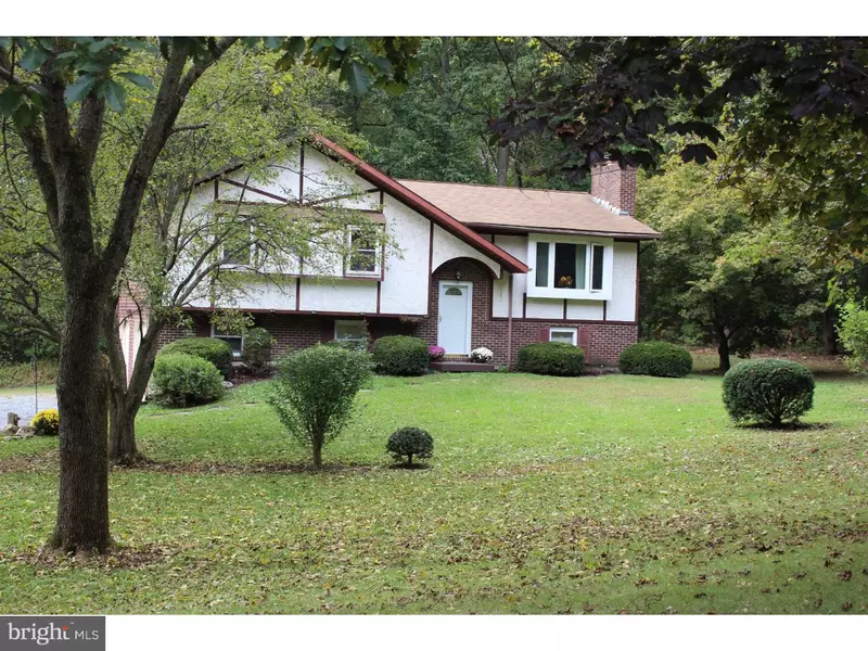 12 OAK RD, Schuylkill Haven, PA 17972