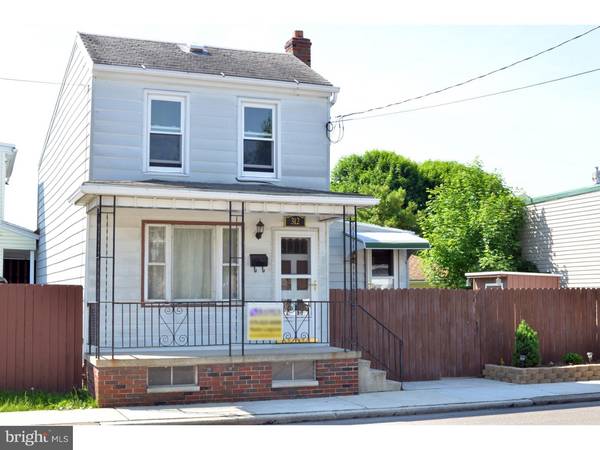 312 E CARROLL ST, Saint Clair, PA 17970