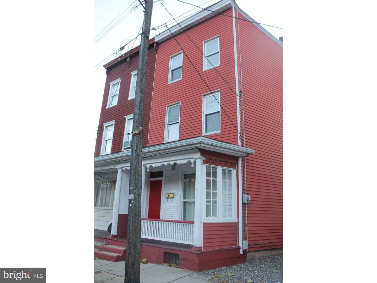 Tamaqua, PA 18252,518 PINE ST