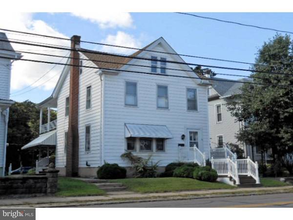 51 N TULPEHOCKEN ST, Pine Grove, PA 17963