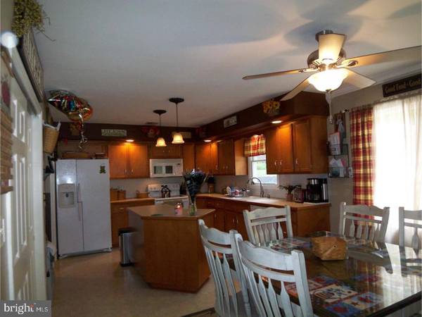 Nesquehoning, PA 18240,208 GREAT OAKS DR