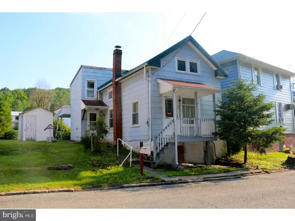 Tremont, PA 17981,29 E SPRING ST