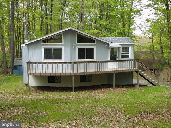 105 PAWNEE PATH, Pocono Lake, PA 18347