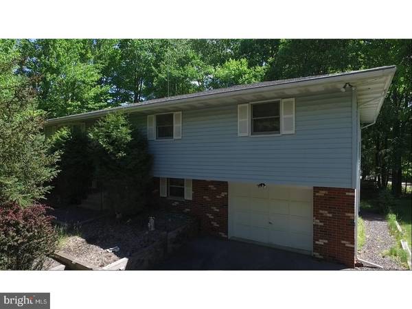 378 OWASSA DR, Pocono Lake, PA 18347