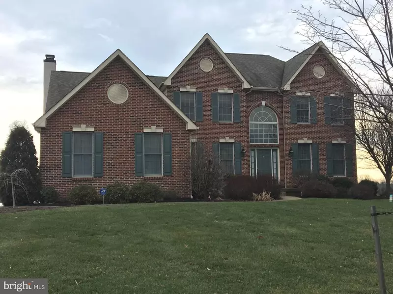 33 KNIGHTS CREST CT, Souderton, PA 18964