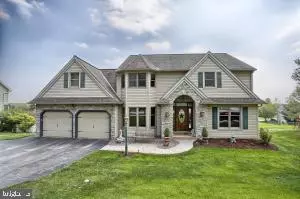 942 HIDDEN HOLLOW DR, Gap, PA 17527