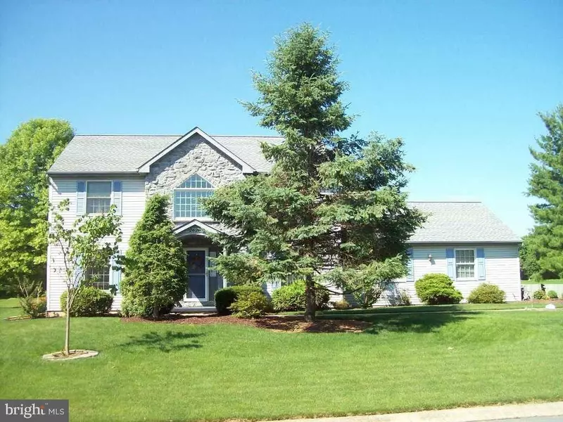 2620 STANDARDBRED DR, Lancaster, PA 17603