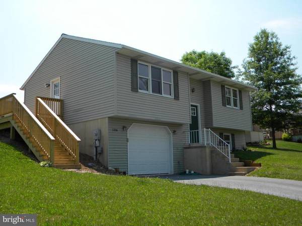 106 ELM AVE, Fredericksburg, PA 17026