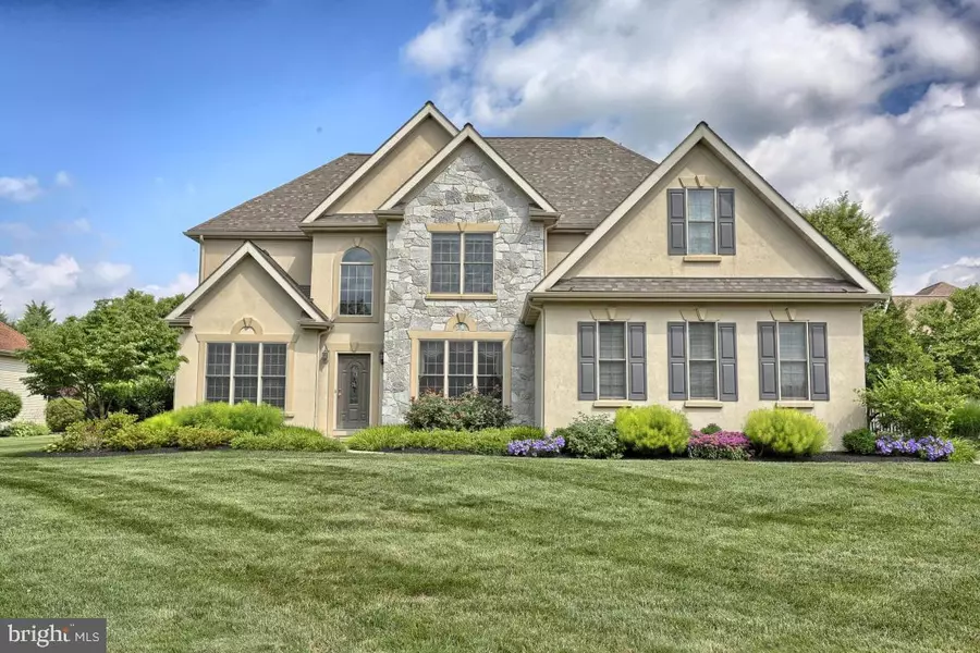 1162 S BRISTOL DR, Lititz, PA 17543