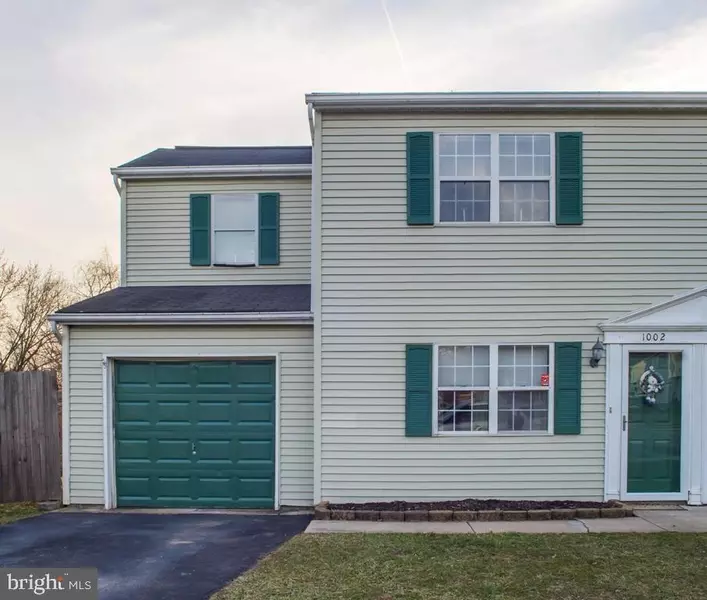 1002 CLOVERTON DR, Columbia, PA 17512