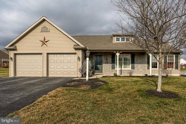 1013 CAMBRIDGE DR, Manheim, PA 17545