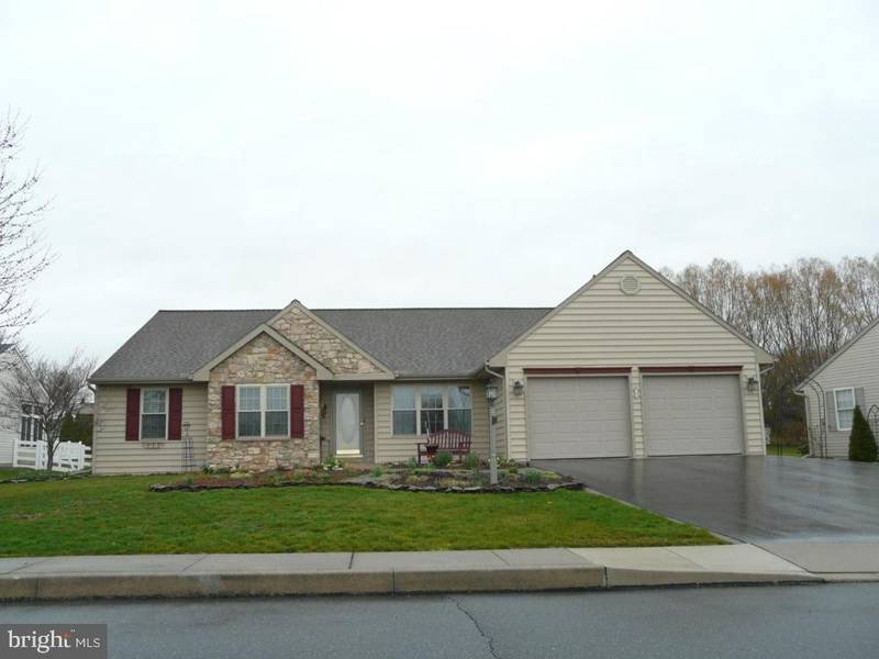 202 FORGET-ME-NOT DR, Ephrata, PA 17522