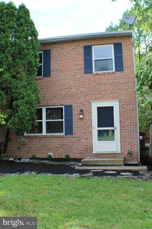 1058 WILLIAMSBURG RD, Lancaster, PA 17603