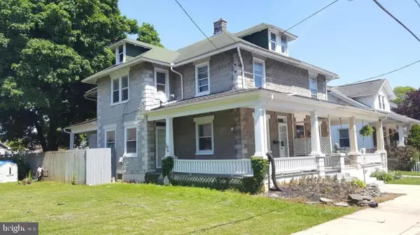 27 S PENN ST, Manheim, PA 17545