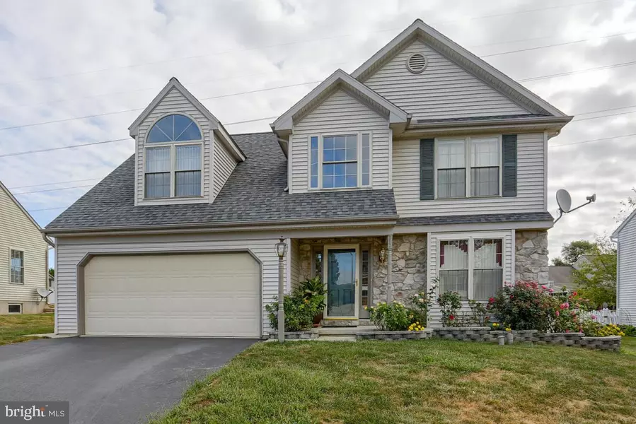 313 OAK LEAF LN, Lancaster, PA 17602