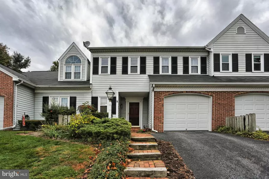 3215 PINEWYN CIR, Lancaster, PA 17601