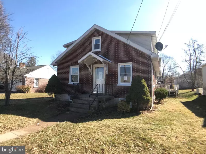 182 W LINCOLN AVE, Telford, PA 18969